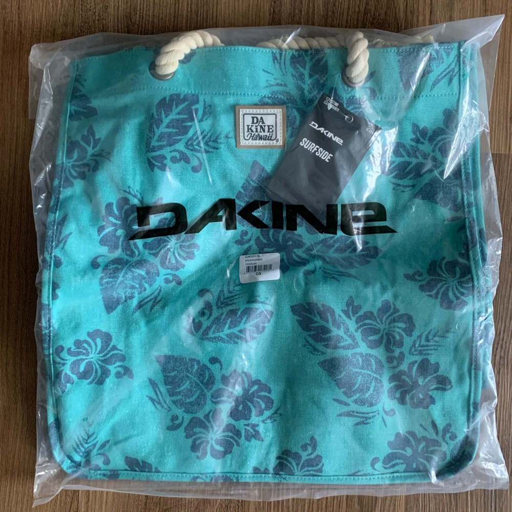 Dakine NWT tote bag